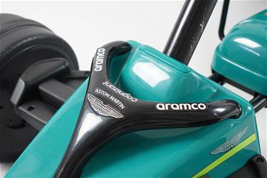 Aston Martin Aramco Pedal Go-kart lapsille-3