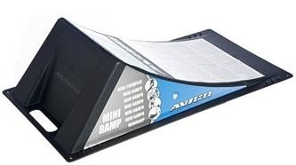 Avigo Mini skeittiramppi