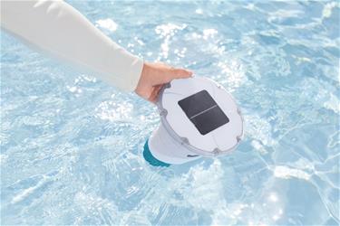 Bestway SolarGlow LED-kemikaaliannostelija, 4-värivaloa-7