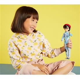 Creatable World Deluxe -nukke - mustat suorat hiukset-6