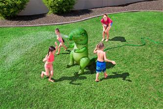 Dinosaurus sprinklerin kanssa-4