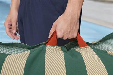 Everluxe kankainen uimapatja kantokahvalla-4