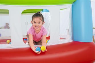 Fisher-Price pomppulinna 175 x 173 x 135 cm sis. pallot ja sähköpumpun.-4