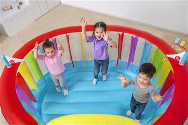 Fisher-Price pomppulinna 226 x 175 x 138 cm sis. sähköisen pumpun.-4