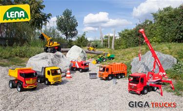 GIGA TRUCKS Jättimäiset kaatopaikkakuormurit titaanista 51 cm-8