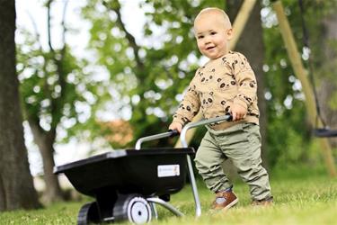 Hörby Bruk Lasten kottikärryt-2