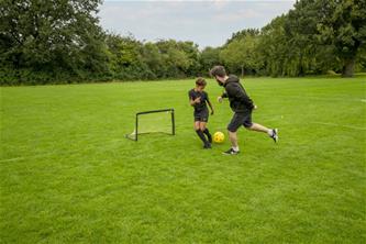 Kickmaster 1 -on-1 -pikajalkapallokenttä setti-10