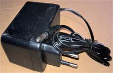 Laturi 12v 1000mA