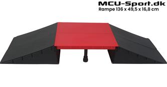 MCU-Sport Skeittiramppisarja 136 x 49,5 x 16,8 cm