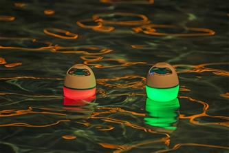 MusicWave kelluva LED Bluetooth-kaiutin uima-altaalle-2