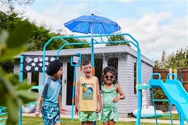 Plum Waterpark ''Sateenvarjolähde''-5