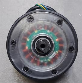 Takarengas moottorilla MCU-Sport sähköpotkulautaan LED 14.4V/21.6V 