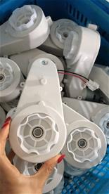 Vaihteisto moottorilla 12V 9000rpm 35W (Mercedes G55)-4